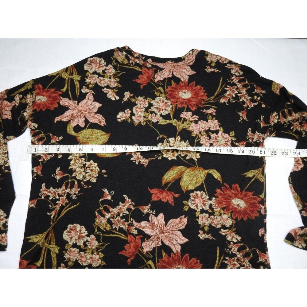 Well Worn Floral Long Sleeve Top Small Black V Neck Boho Stretch Lightweight - Picture 7 of 9